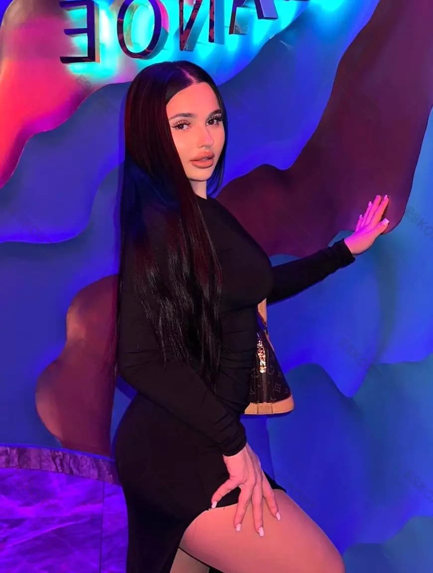 Аня